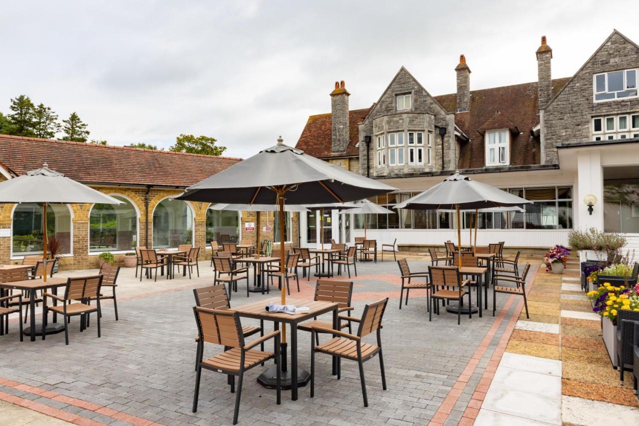 The Broadway Park Hotel Sandown Exterior photo